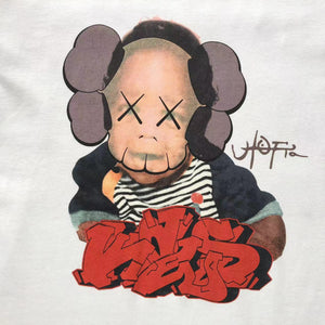 Camiseta Utopia x KAWS