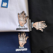 Carregar imagem no visualizador da galeria, Camiseta UNDEFEATED Hand