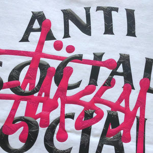 Camiseta AntiSocial x Stussy